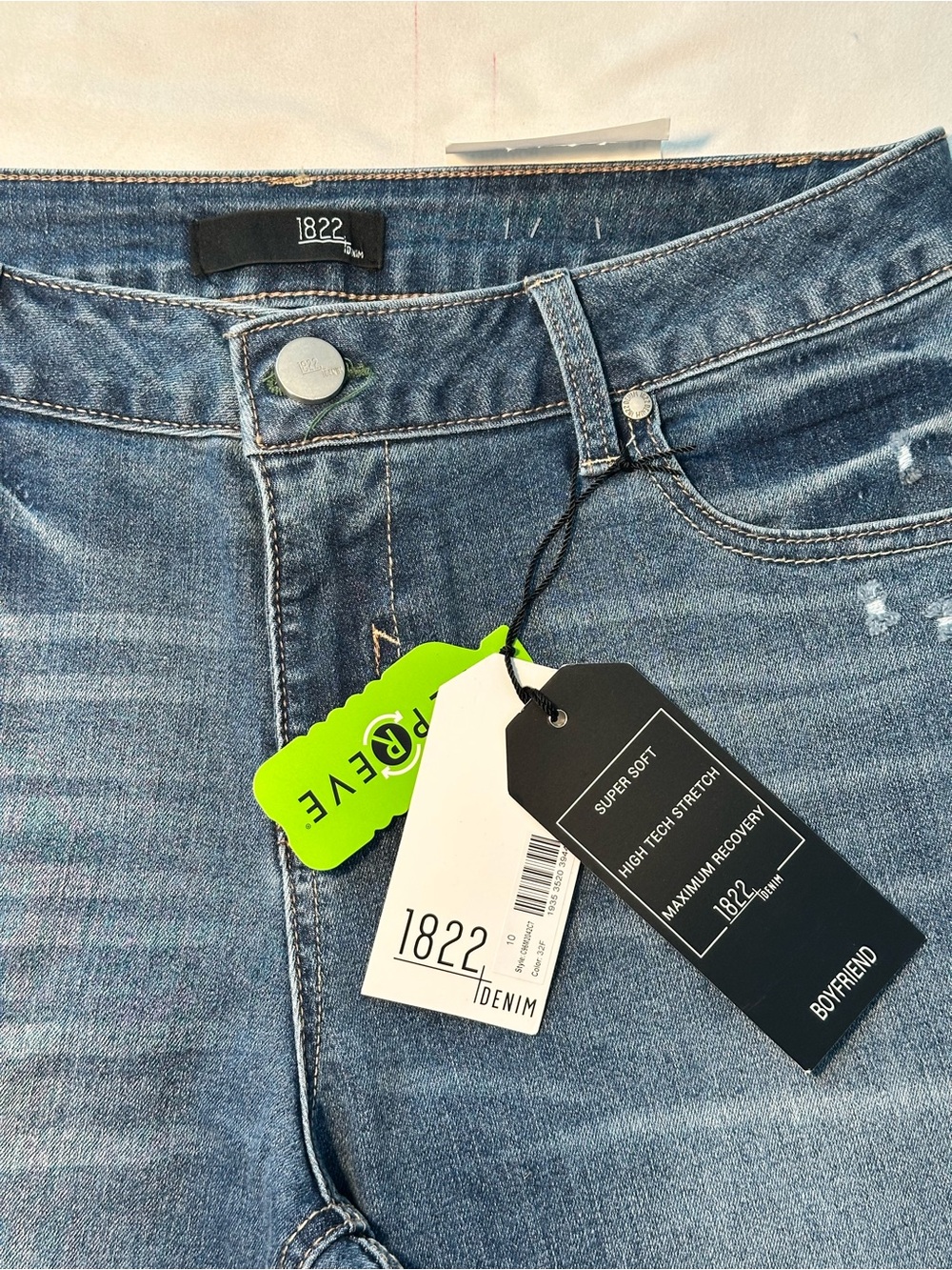 1822 Denim Women's Boyfriend Jeans in Mid Blue Wash - Picture 5 of 5